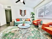 USt5 · Remodeled 2BR · Ground Floor · Gated · Walk to Midtown
