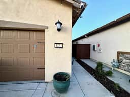 Brownell · Private Guest Suite · Quiet Neighborhood · Woodland