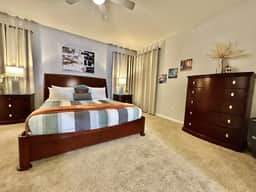 Dragon · 3BR · Garage Parking · 10 Min to SMF & Downtown