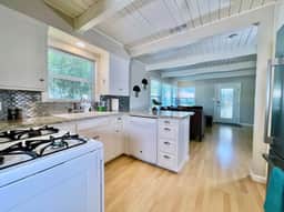 Maryland · Mid-Century Modern · Covered Patio · 5 Min to DT Sac