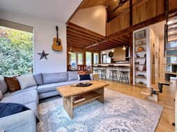 Newcastle · Japandi Loft Home · Radiant Heat · Walk to Downtown