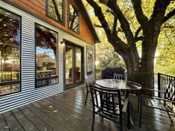 Newcastle · Japandi Loft Home · Radiant Heat · Walk to Downtown