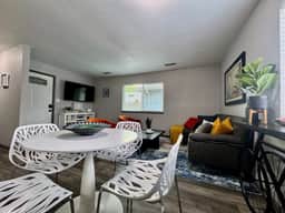 WSt5 · Remodeled 2BR Midtown · Walk to Everything · Secure Parking