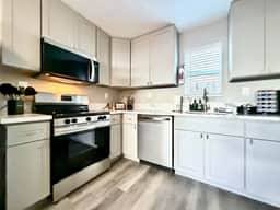 Remodeled Midtown Apartment