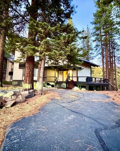 Alpine Views and Tahoe Access