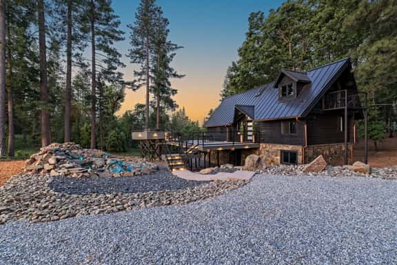 Exquisite Custom Country Home on National Forest - Image 1