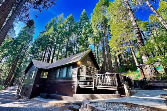 Serene Mountain Escape-Cozy Cabin Near Sly Park - Image 1