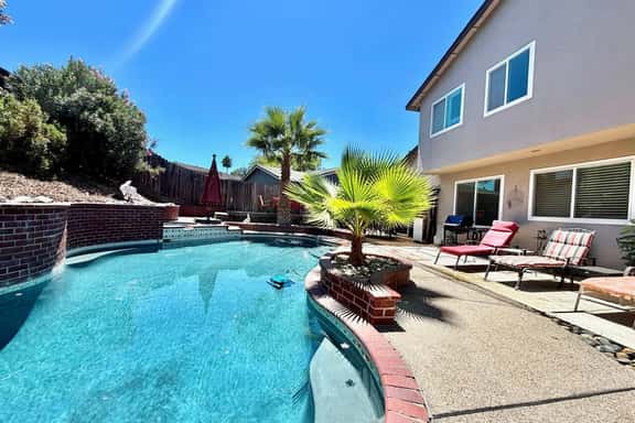 Summer Pool Fun for 10 People - Image 1