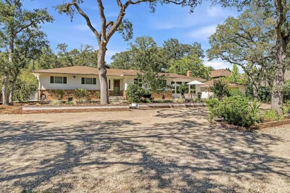 Stunning 4BR Estate | Secluded Folsom Getaway - Image 1