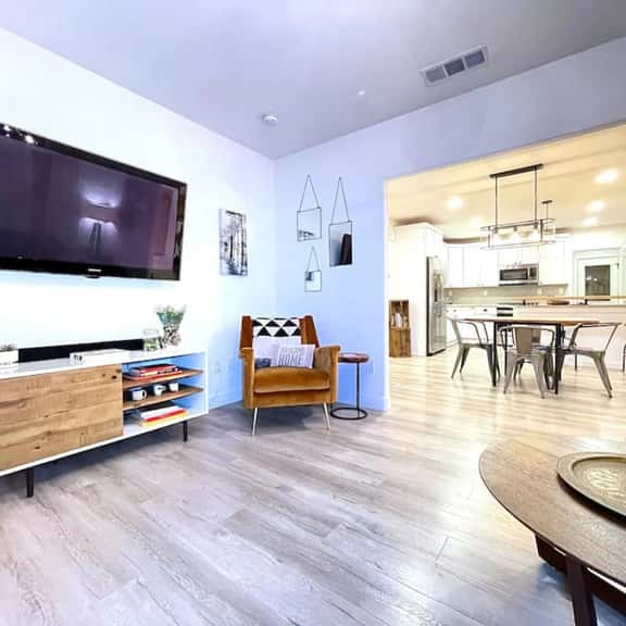 Alhambra · Remodeled 2BR · Fenced Yard · Walk to Midtown - Image 1