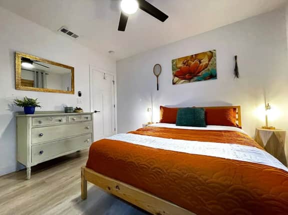 Alhambra · Remodeled 2BR · Fenced Yard · Walk to Midtown