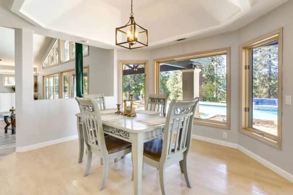 Applemont · 5300 sqft Mansion, Pool, Hot Tub, Game Room, 6 Acres