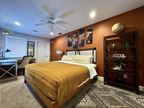 Riverview · Hot Tub · Huge Fenced Yard · EV Charger · Near DT Sac