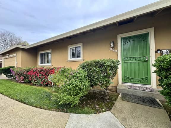 Riverview · Hot Tub · Huge Fenced Yard · EV Charger · Near DT Sac