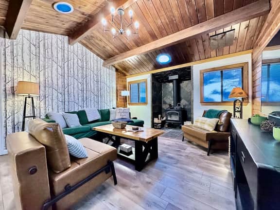 Serene Mountain Escape-Cozy Cabin Near Sly Park