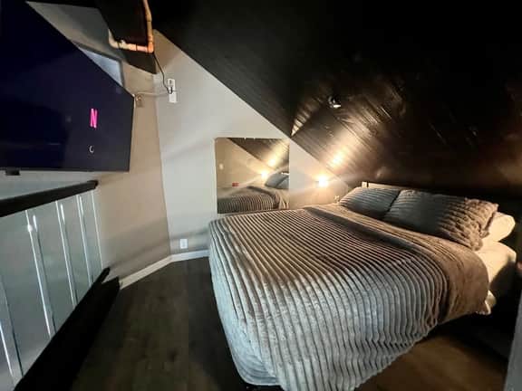 Beautiful Tahoe Keys Condo One Shared Wall - Image 2
