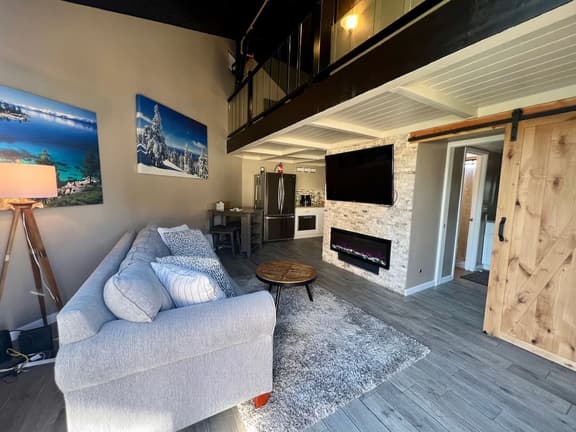 Beautiful Tahoe Keys Condo One Shared Wall - Image 1